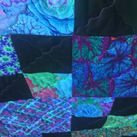 Handmade Lap Quilt - Picture 7 of 15